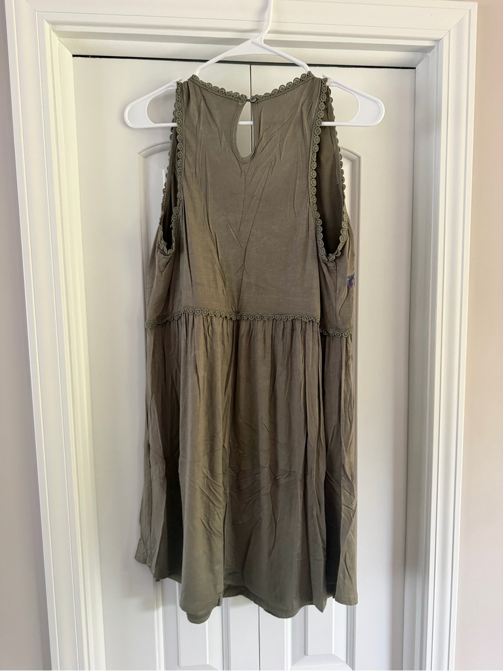 Women’s Clothing Bundle - Picture 12 of 12